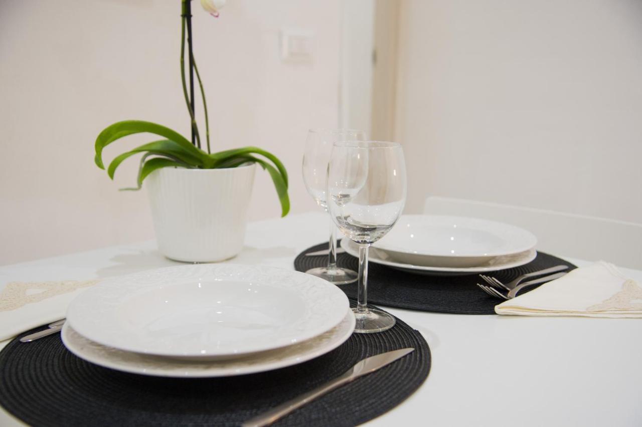 Palazzo Del Golfo Apartment เนเปิลส์ ภายนอก รูปภาพ