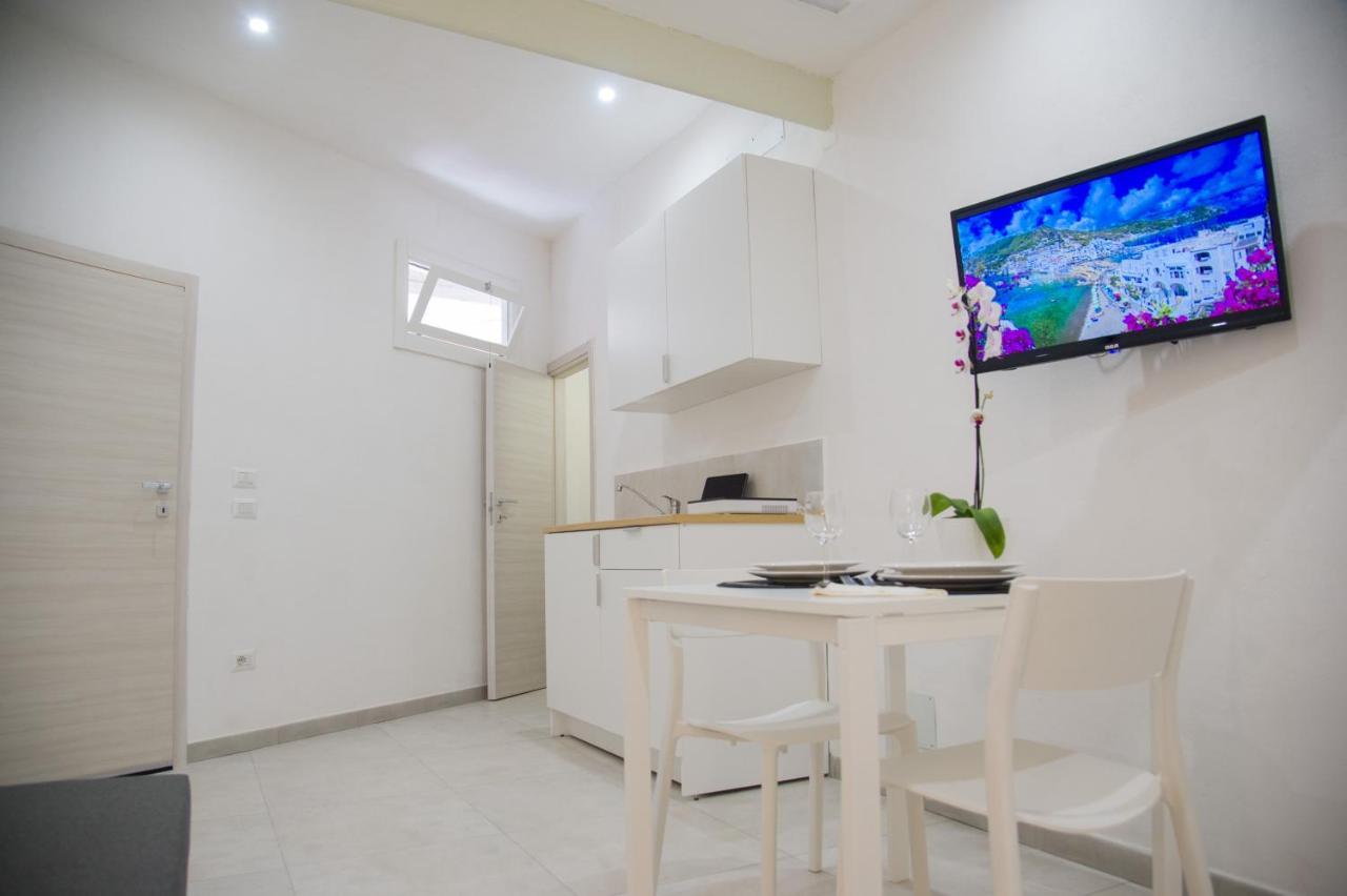 Palazzo Del Golfo Apartment เนเปิลส์ ภายนอก รูปภาพ