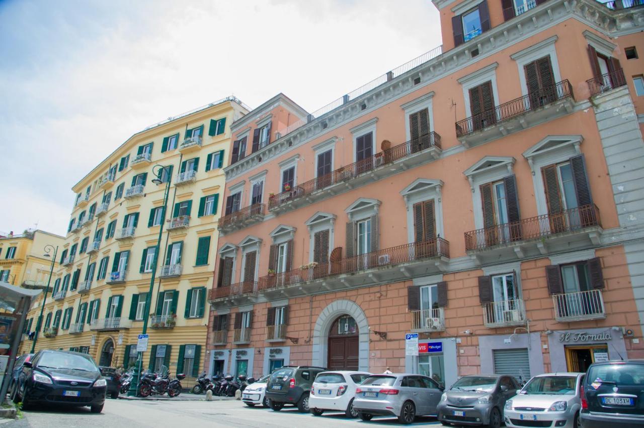 Palazzo Del Golfo Apartment เนเปิลส์ ภายนอก รูปภาพ