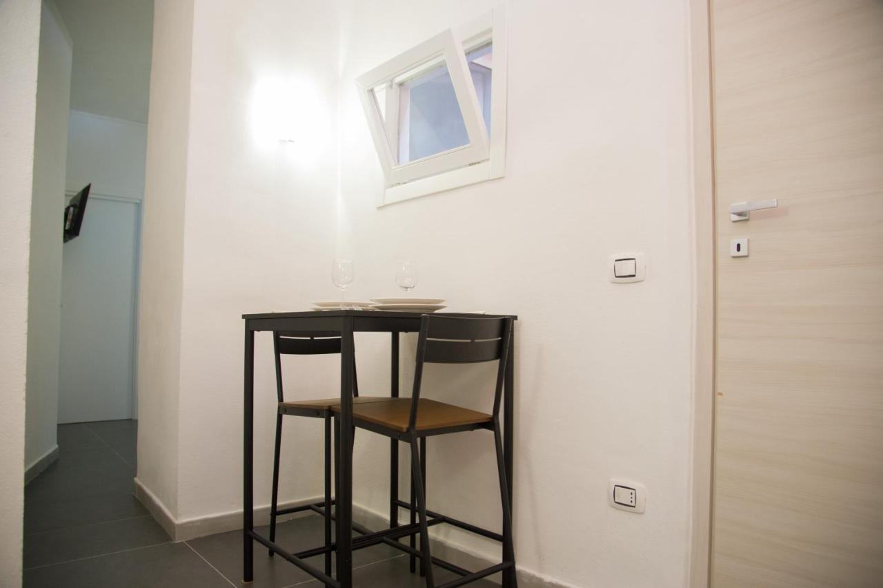 Palazzo Del Golfo Apartment เนเปิลส์ ภายนอก รูปภาพ